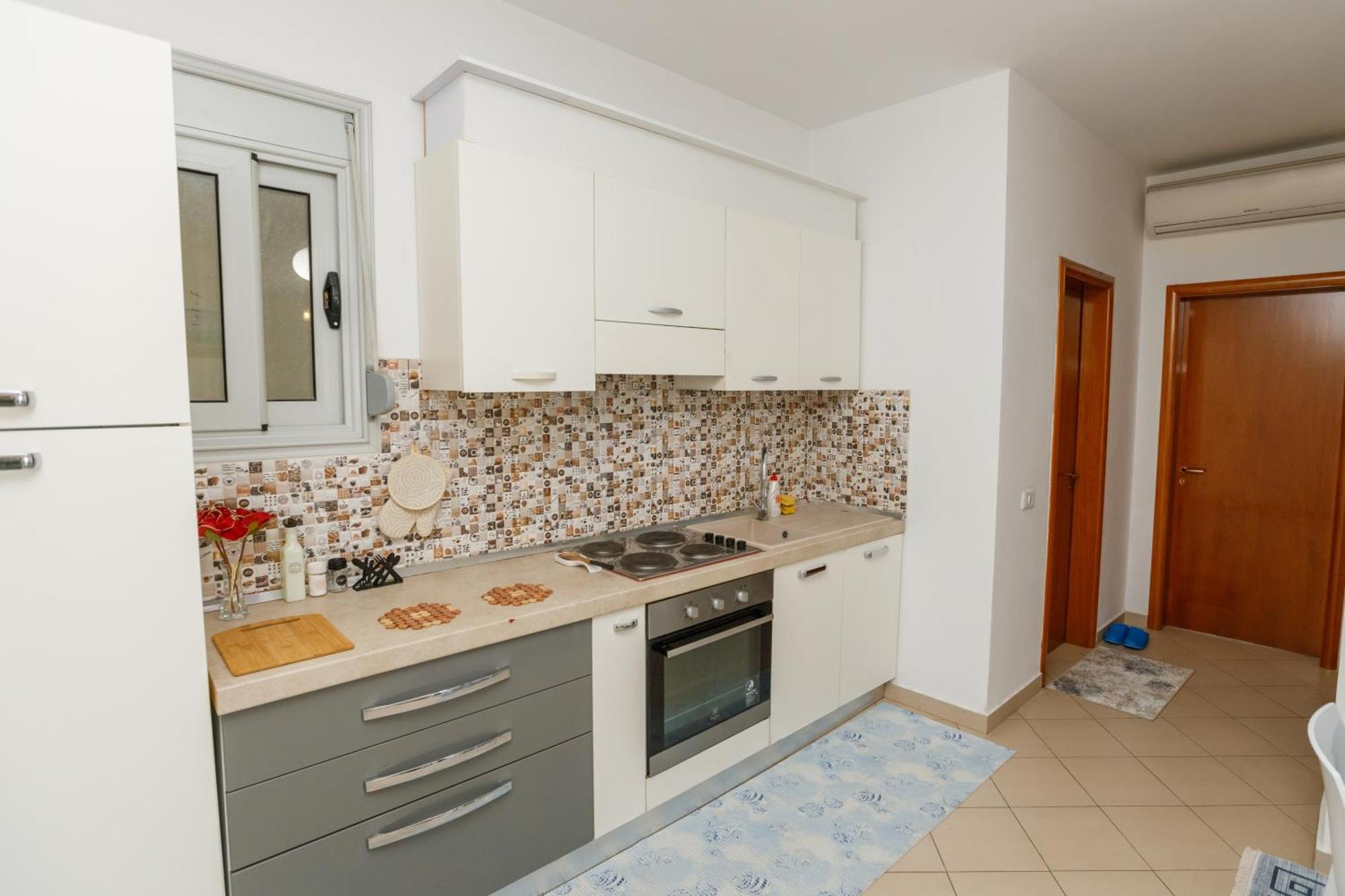 Gus Apartament Vlore Exterior photo