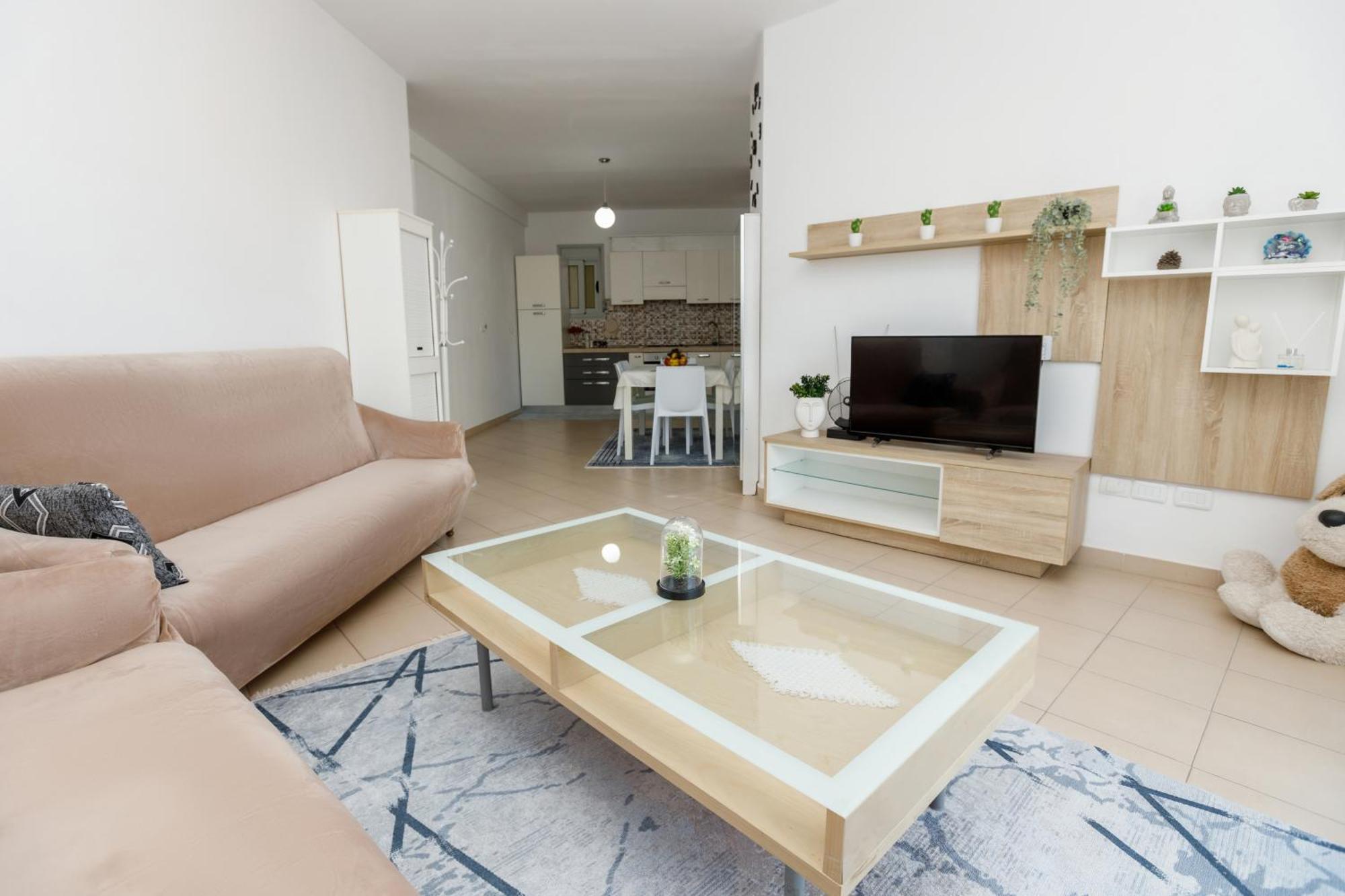Gus Apartament Vlore Exterior photo